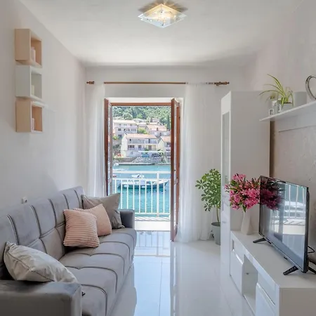 Apartman By The Sea Brna, Korcula - 561 Smokvica