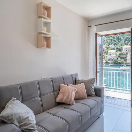 By The Sea Brna, Korcula - 561 アパート Smokvica
